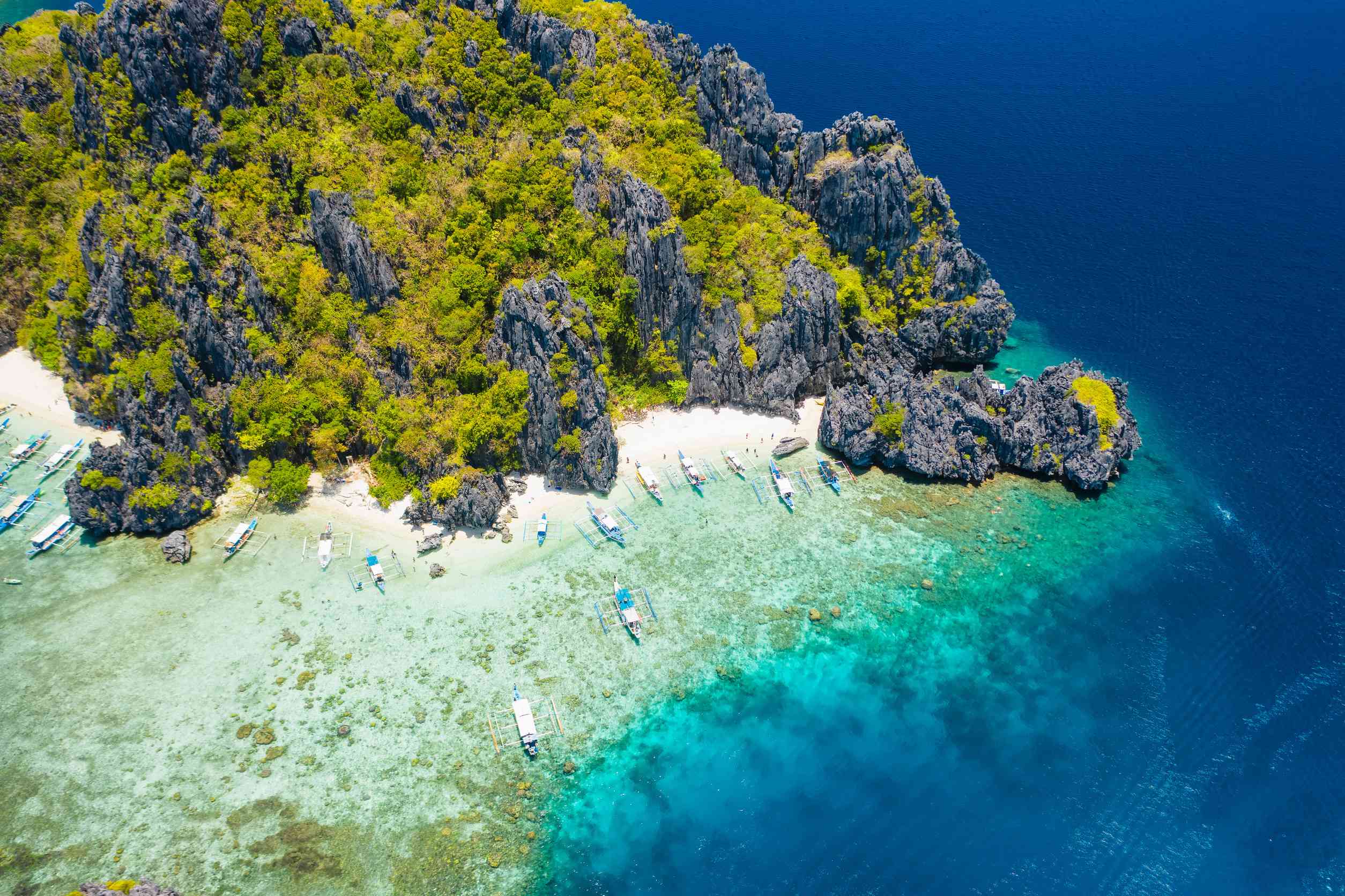 Shimizu island el nido palawan philippines beautiful aerial view of tropical island sandy